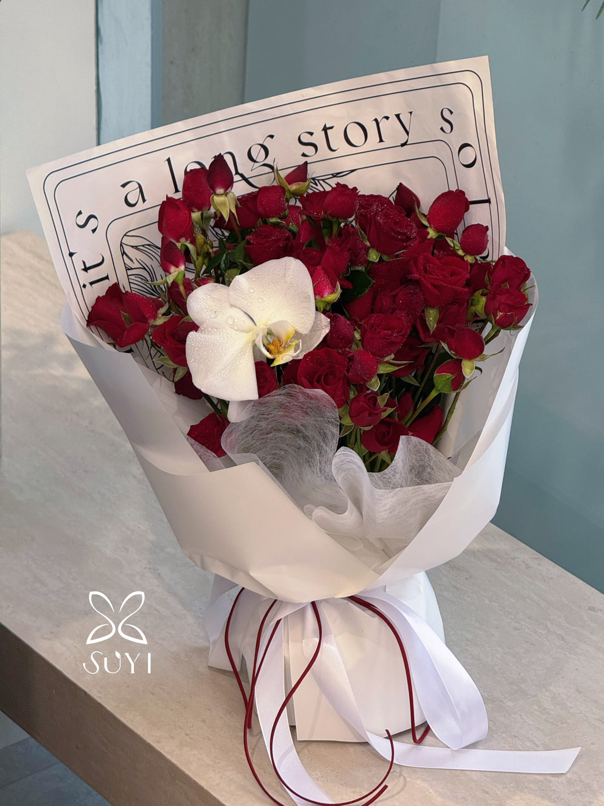 Red Spray Rose & White Orchid Mixed Bouquet｜FL‑127
