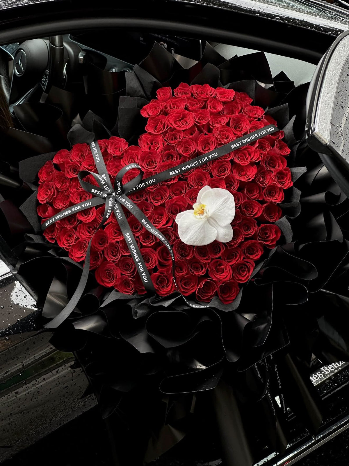 Red Rose With Orchid Love Shape 52/99 Stalks｜FR-005